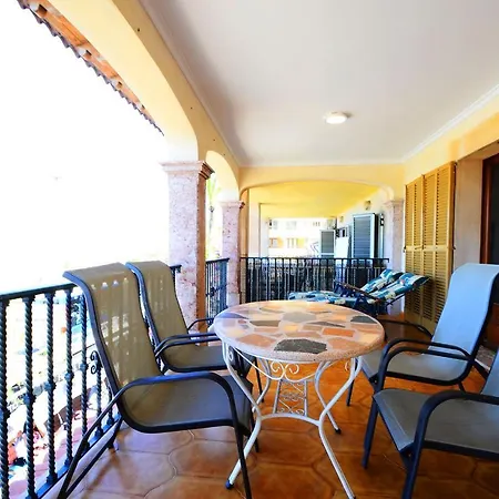Apartment In Carrer Cartago