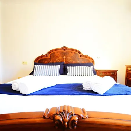 In Carrer Cartago Apartment *