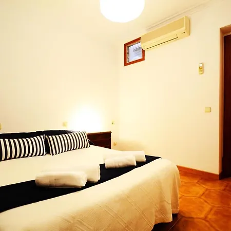 Apartment In Carrer Cartago *