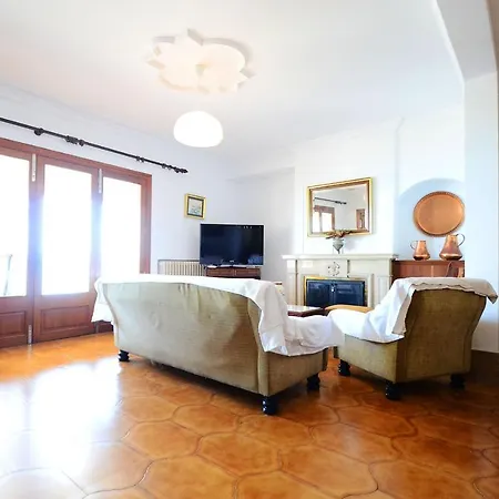 Apartment In Carrer Cartago *